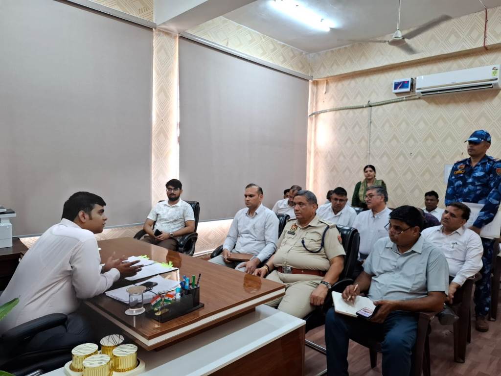 डीसी राहुल नरवाल के मार्गदर्शन में समर कैंप ने बच्चों में जगाई रचनात्मकता आत्मविश्वास और संस्कारों की नई ऊर्जा जोगेंद्र मलिक